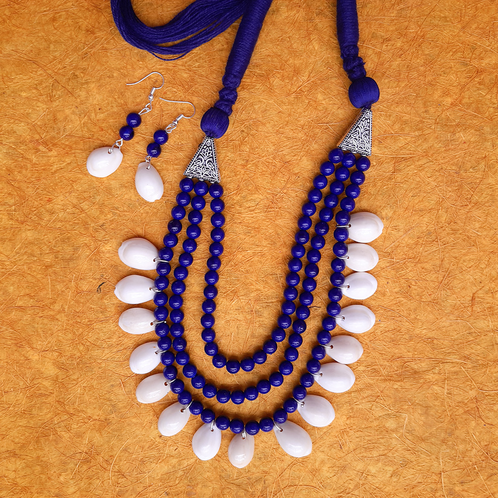 BLUE BEADS AND SHELL NECKLACE